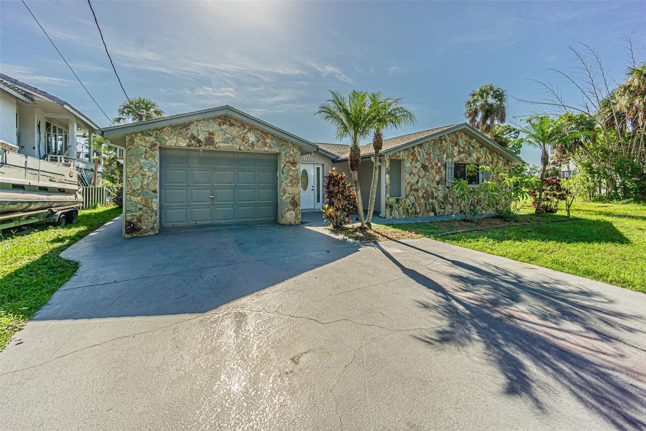 5254 Miller Bayou Dr., Port Richey, FL 34668