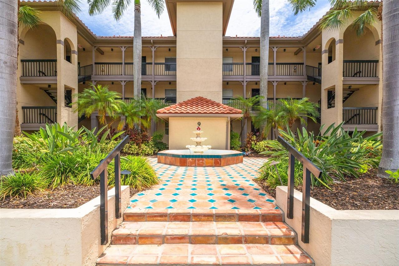 2400 Feather Sound Dr. #914, Clearwater, FL 33762
