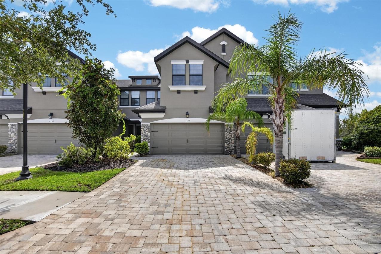 4752 Wandering Way, Wesley Chapel, FL 33544