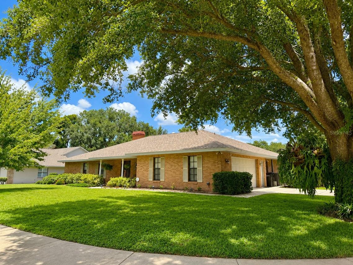 411 Summit Chase Dr., Valrico, FL 33594