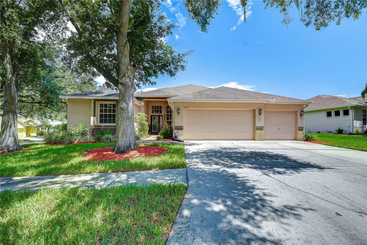 2202 Longmore Cir., Valrico, FL 33596