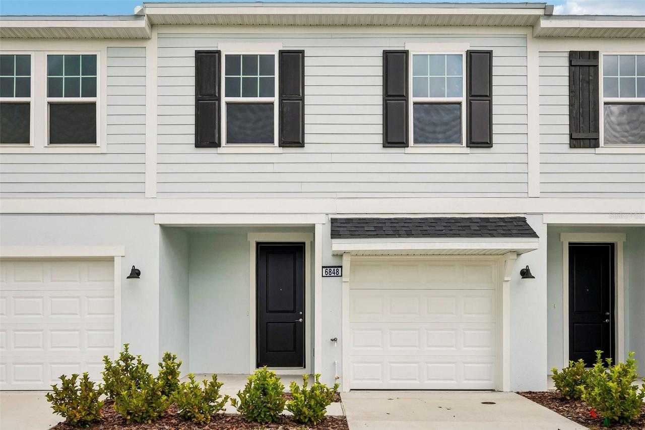 6848 Holcombe Down Dr., Zephyrhills, FL 33541