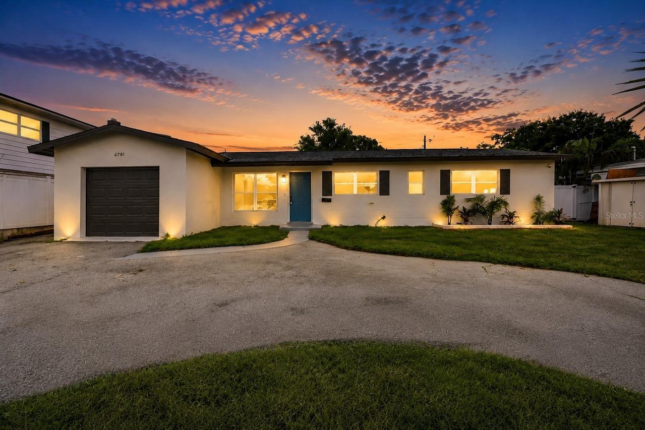 6781 33rd Ave., St Petersburg, FL 33710