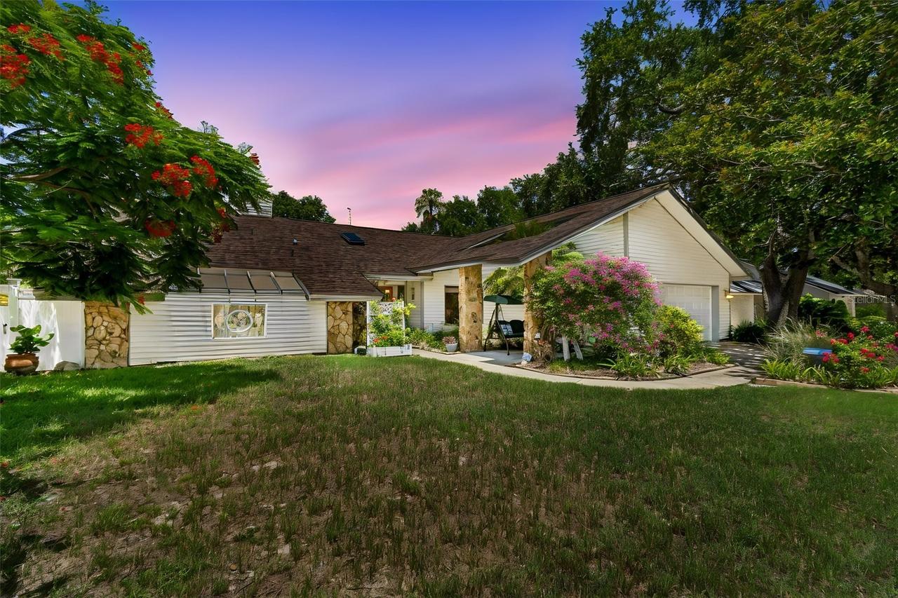 2781 Valencia Ln., Palm Harbor, FL 34684