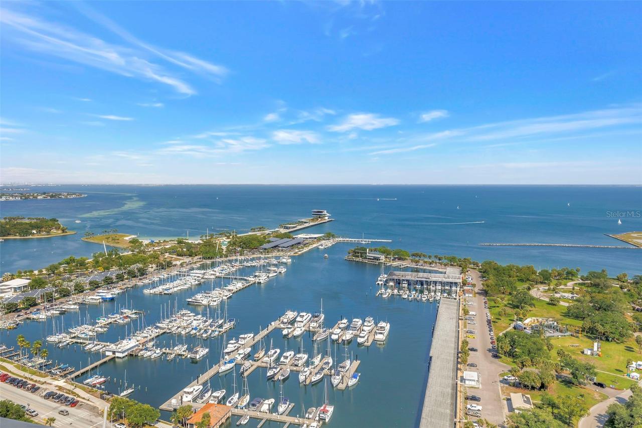 1 Beach Dr. #1907, St Petersburg, FL 33701
