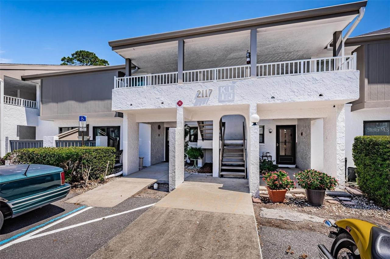 2117 Lakewood Club Dr. #7K, St Petersburg, FL 33712