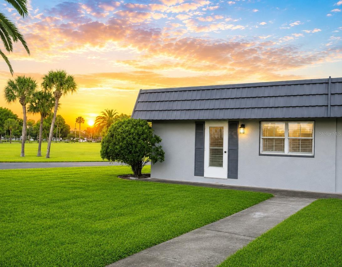 202 Bedford Tr. #97, Sun City Center, FL 33573
