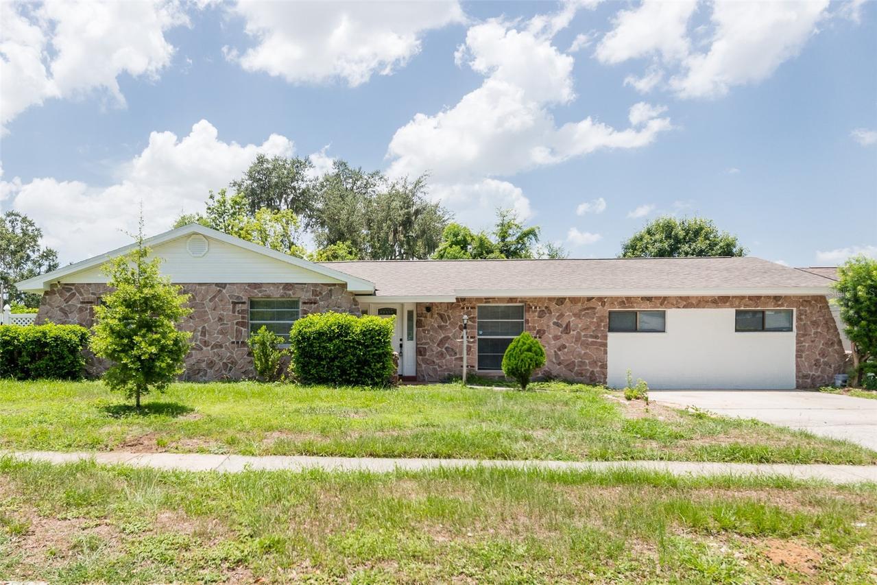 902 Shangri La Dr., Seffner, FL 33584
