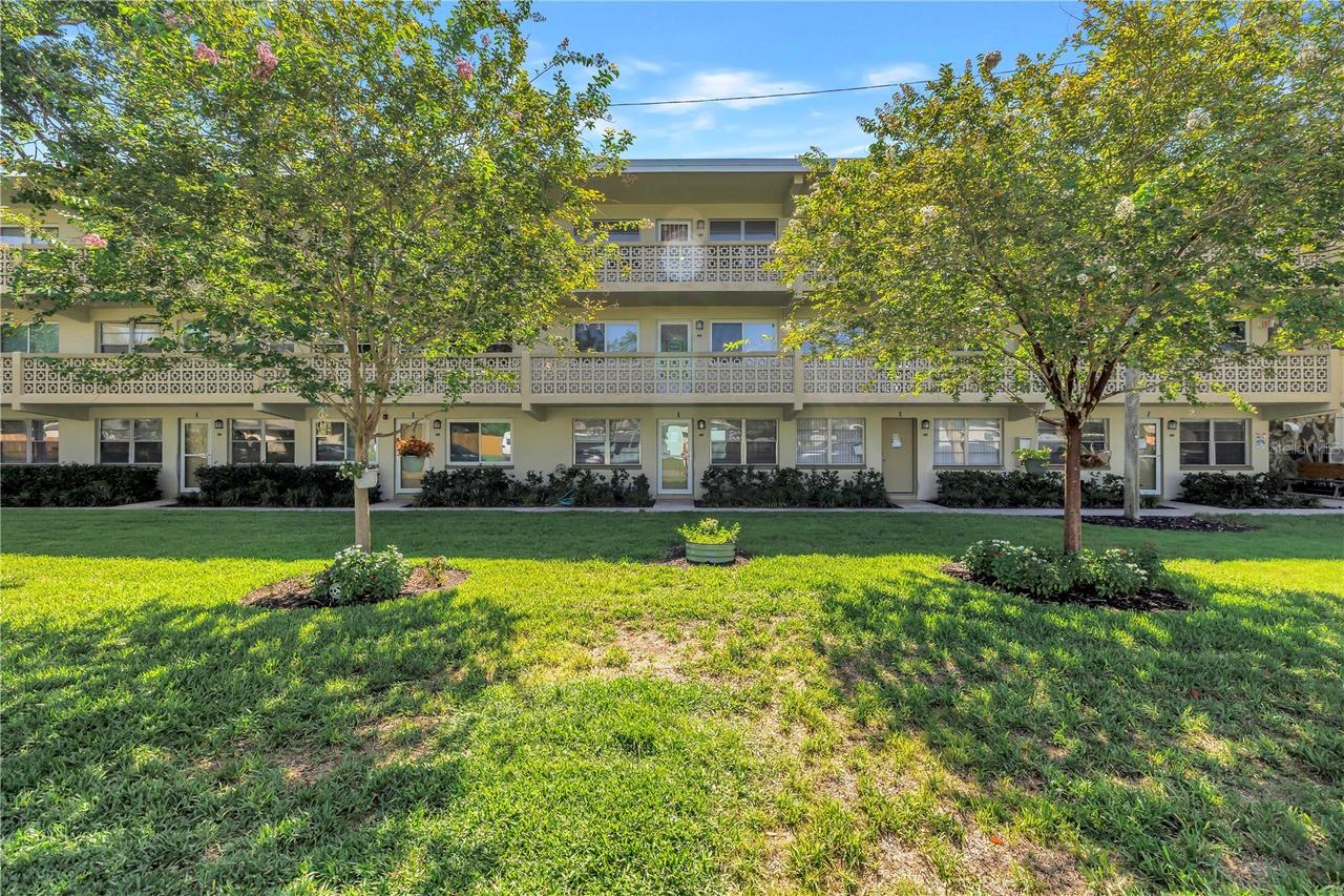 1051 79th Ave. #105, St Petersburg, FL 33702