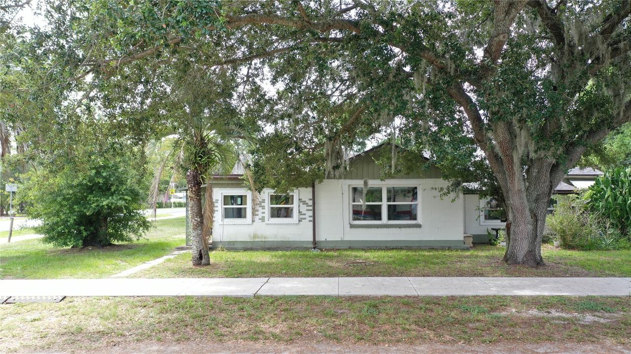 5651 6th St., Zephyrhills, FL 33542