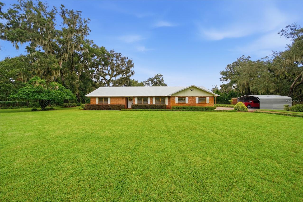 3704 Thonotosassa Rd., Plant City, FL 33565