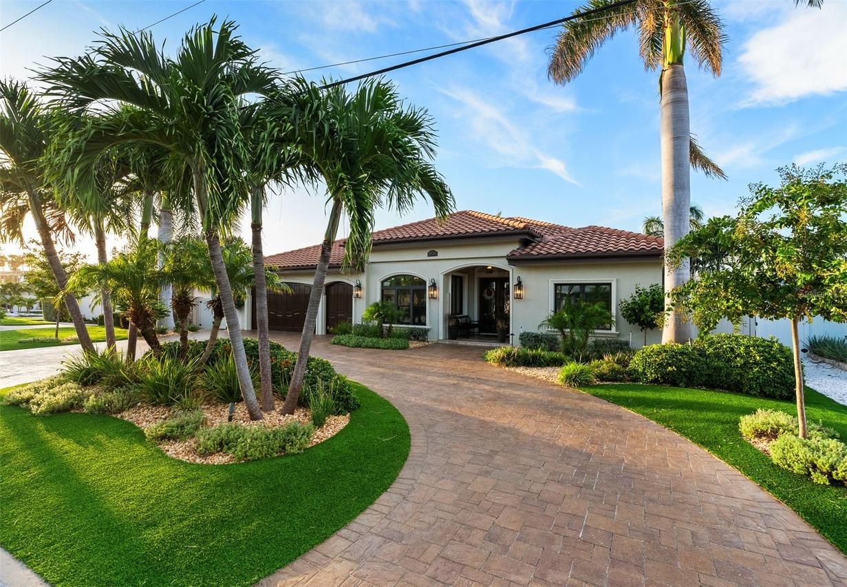 203 Howard Dr., Belleair Beach, FL 33786