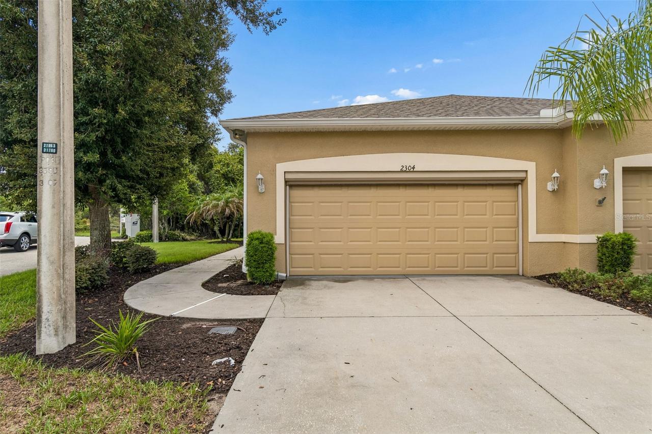 2304 Oakley Green Dr. #61, Sun City Center, FL 33573