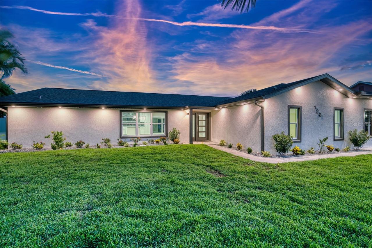 728 Spanish Main Dr., Apollo Beach, FL 33572