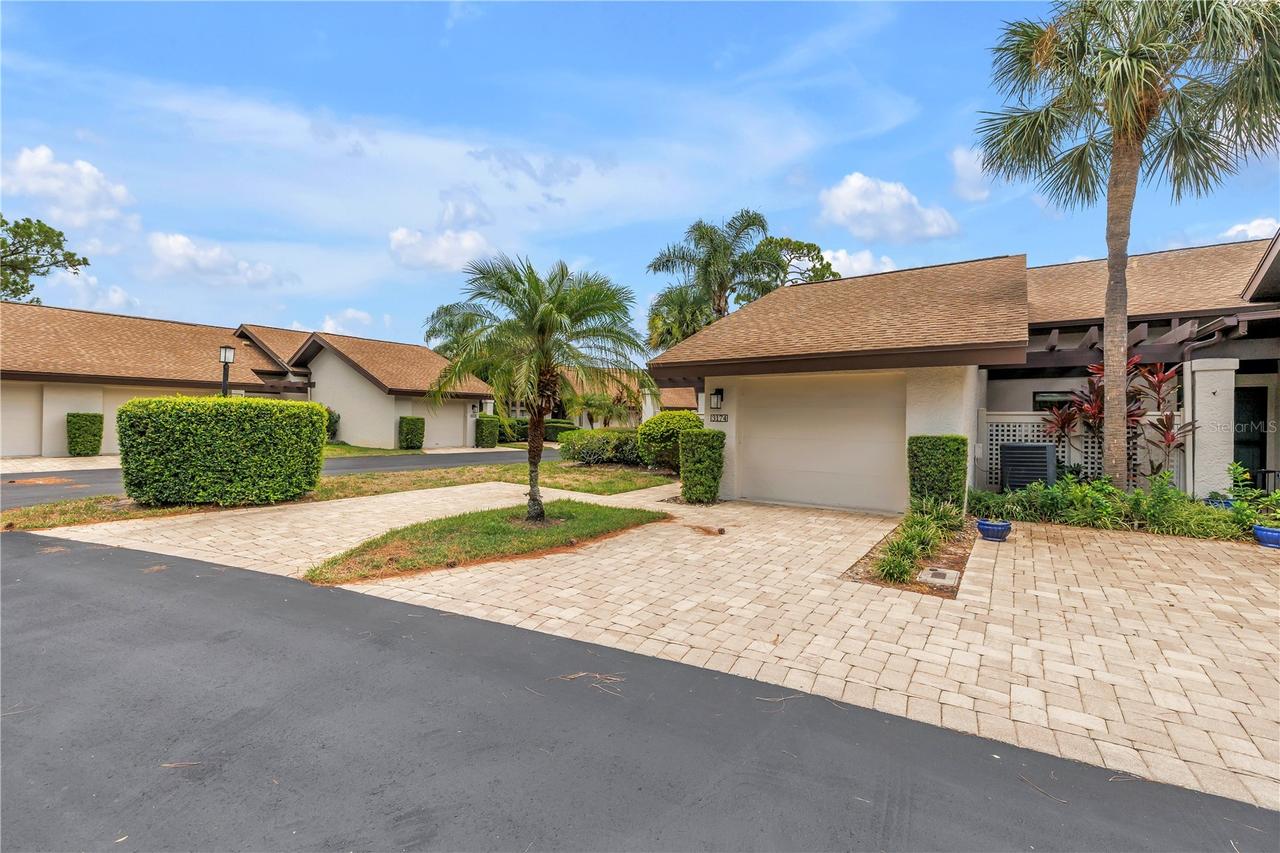 3174 Windrush #25, Sarasota, FL 34235