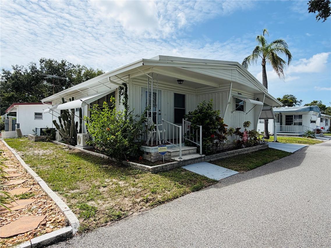 2331 Belleair Rd. #206, Clearwater, FL 33764