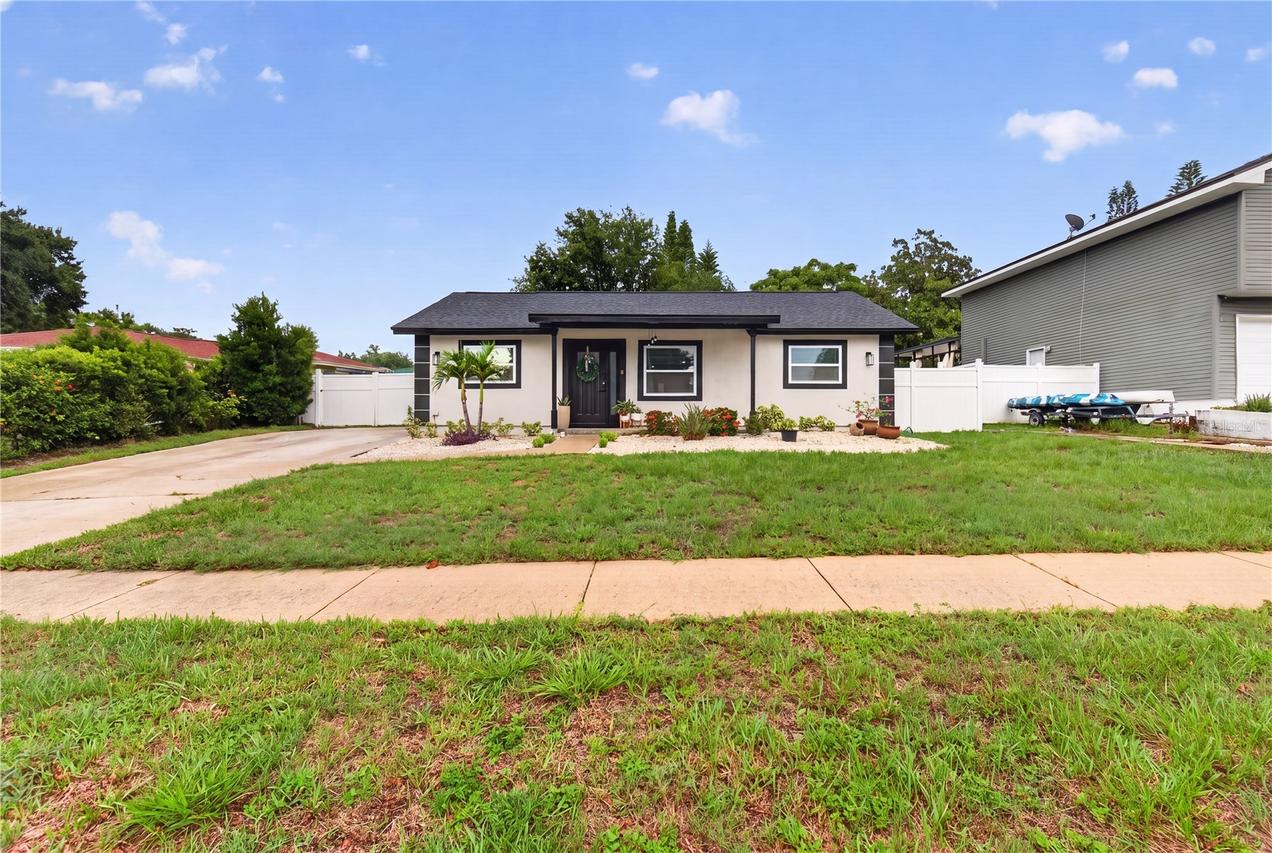 1435 Burning Tree Rd., Tarpon Springs, FL 34689