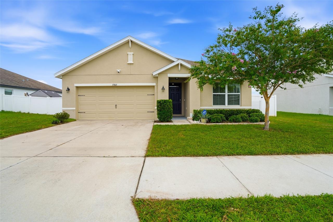 35803 Hillbrook Ave., Zephyrhills, FL 33541