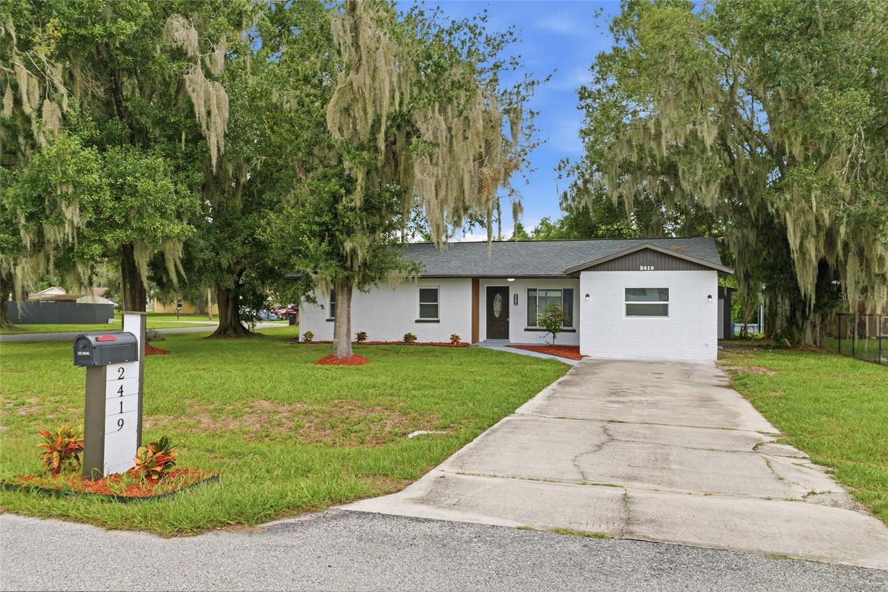 2419 Ridgeview Dr., Lakeland, FL 33810