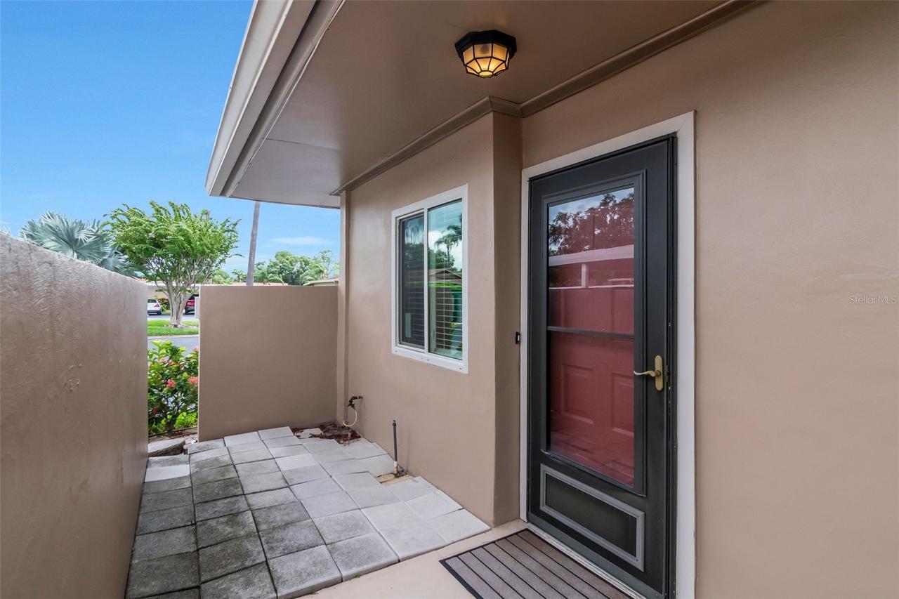 2284 Oak Neck Rd. #F, Clearwater, FL 33763