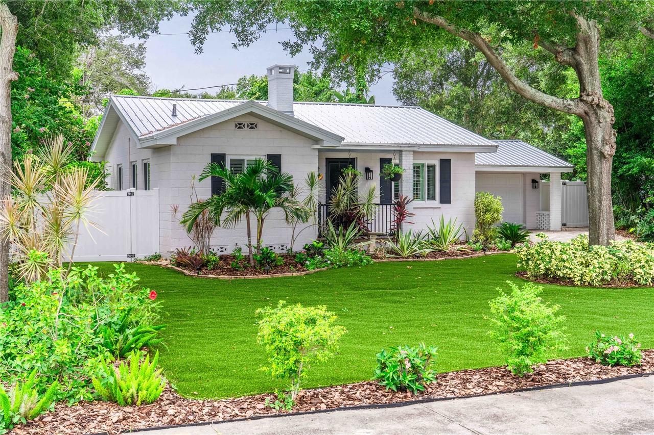 131 Valencia Dr., Dunedin, FL 34698