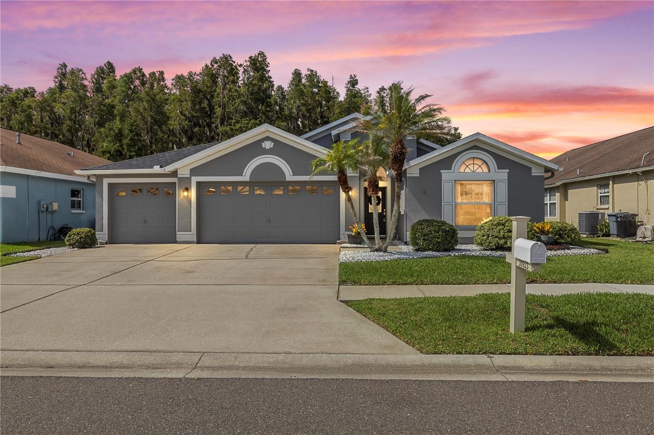 30923 Iverson Dr., Wesley Chapel, FL 33543