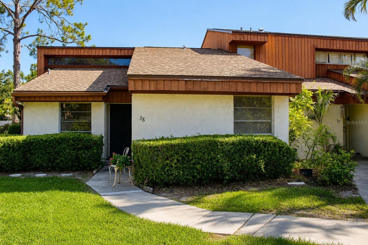 2054 Sunset Point Rd. #38, Clearwater, FL 33765