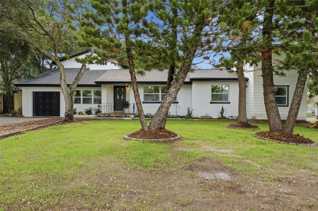 809 Woodcrest Ave., Clearwater, FL 33756
