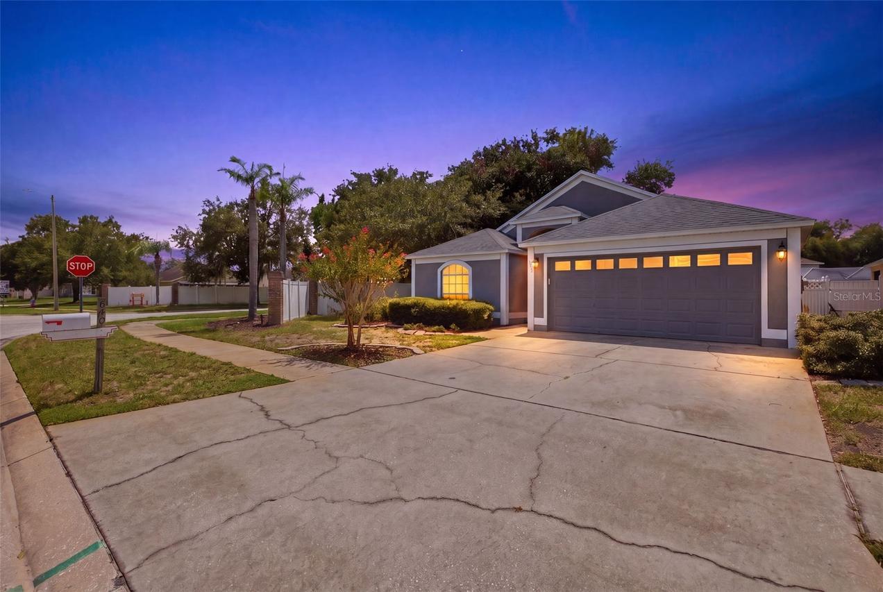 860 Rocky Mountain Ct., Valrico, FL 33594