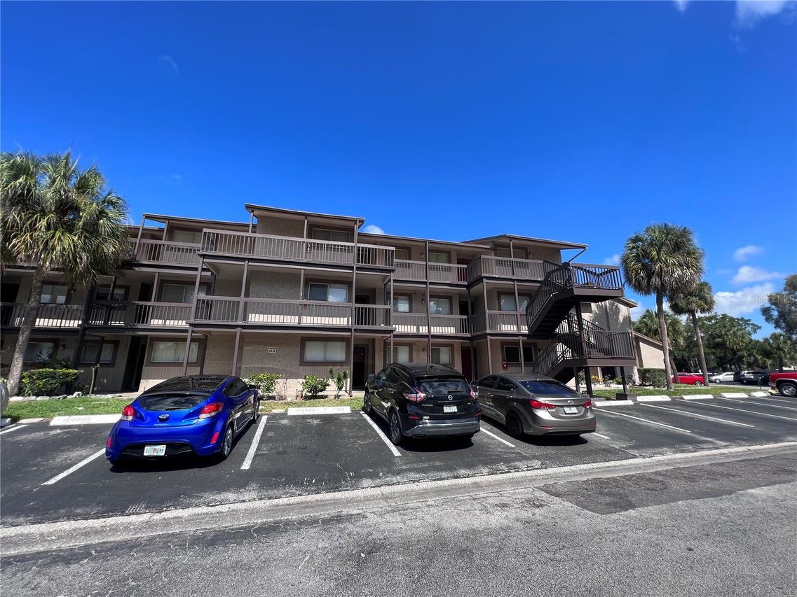 6338 Newtown Cir. #38C5, Tampa, FL 33615