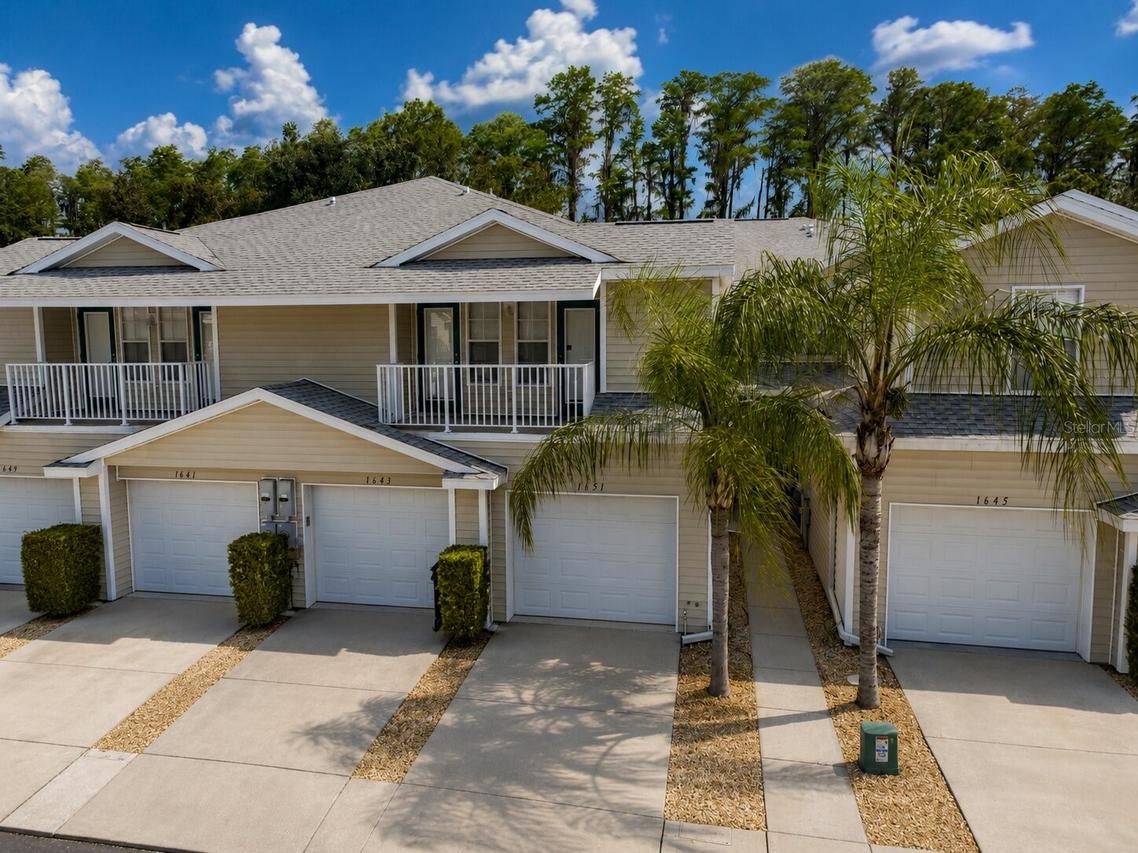 1651 Hammocks Ave., Lutz, FL 33549
