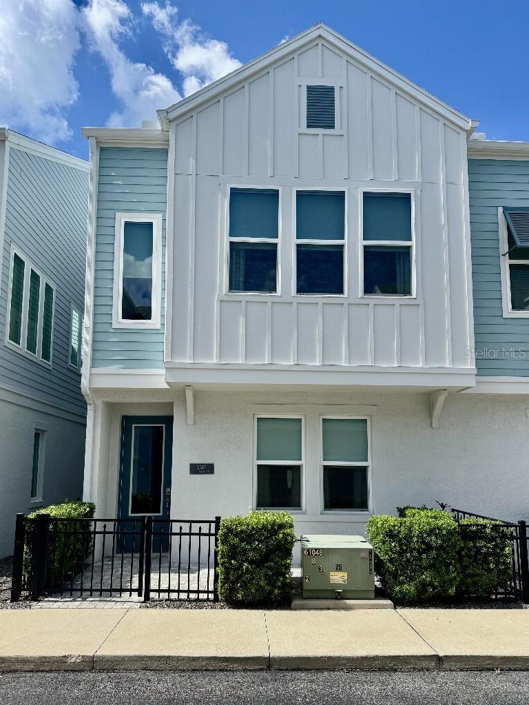 2317 Lindstrom St., Sarasota, FL 34237