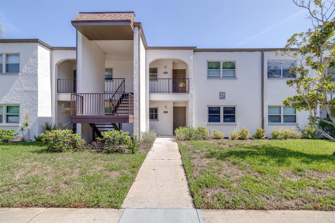7701 Starkey Rd. #528, Seminole, FL 33777