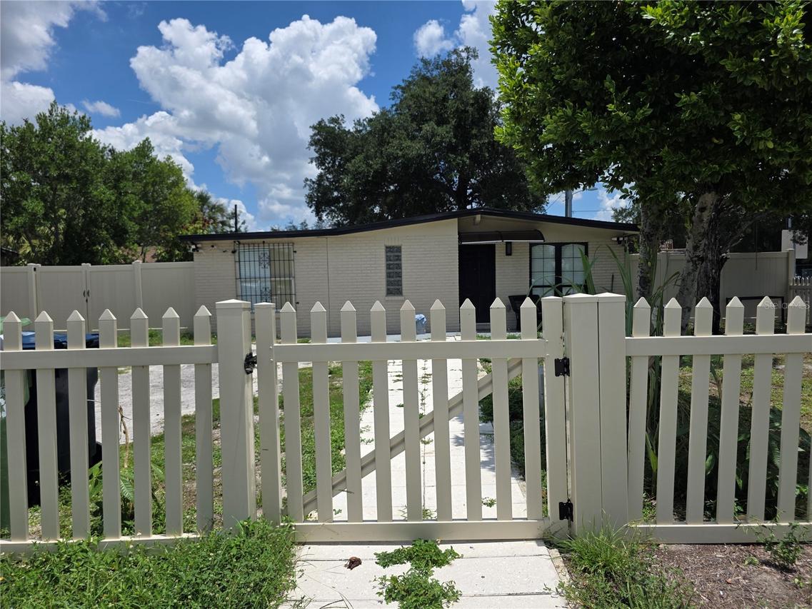 3001 N 45th St., Tampa, FL 33605