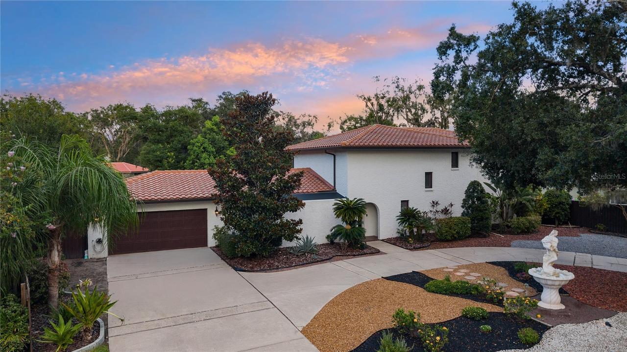 403 Weeburn Rd., Temple Terrace, FL 33617