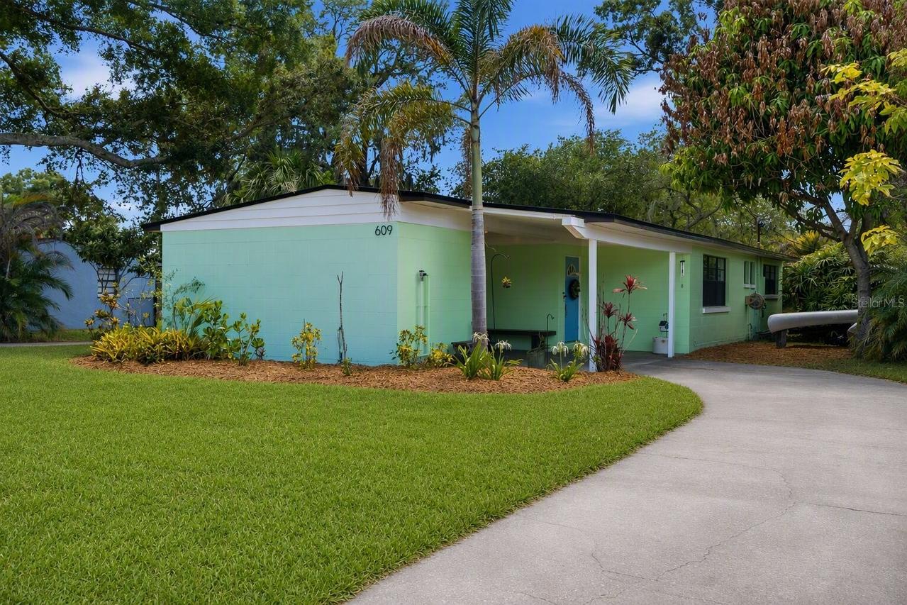609 W River Dr., Temple Terrace, FL 33617