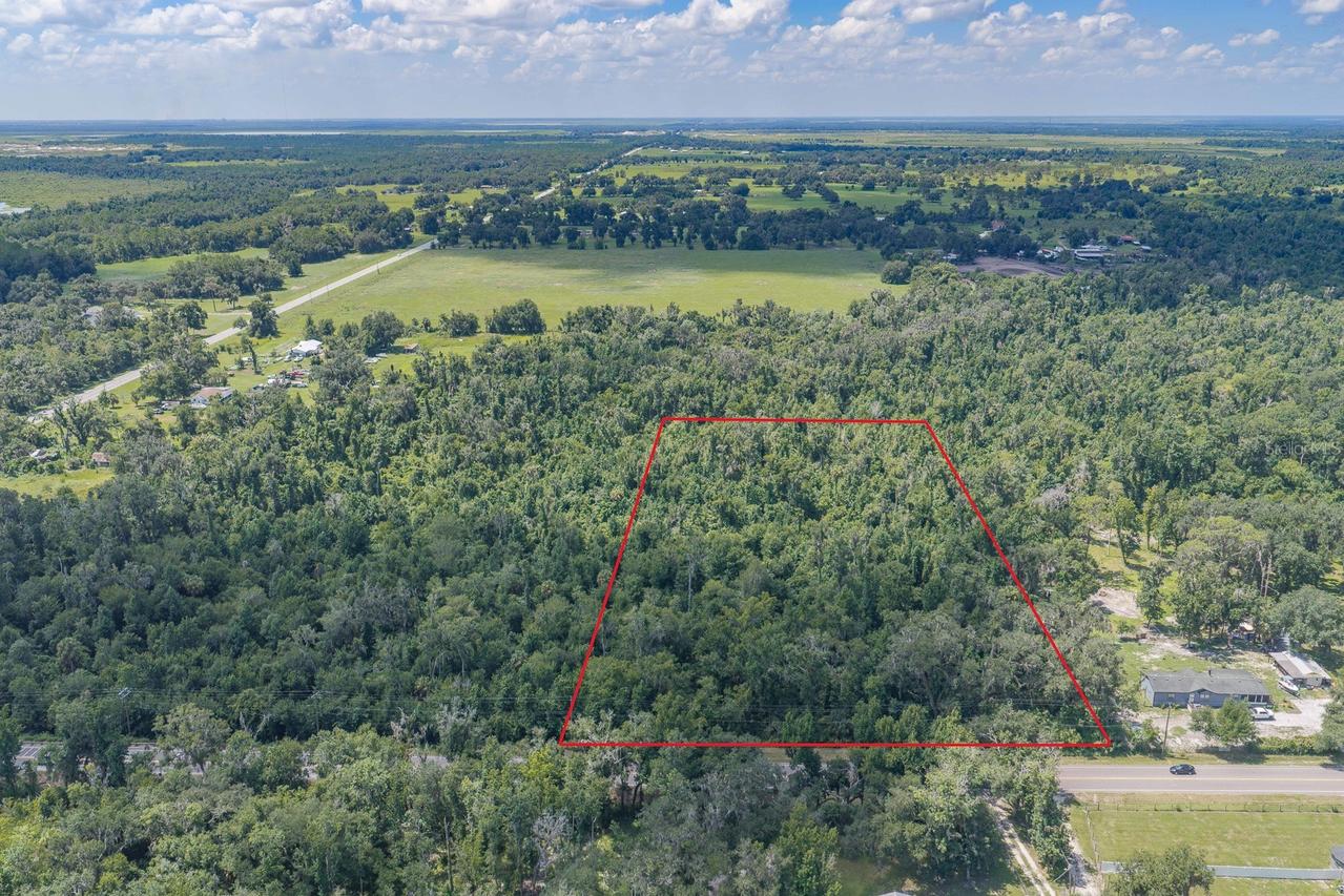 18525 672 Hwy., Lithia, FL 33547