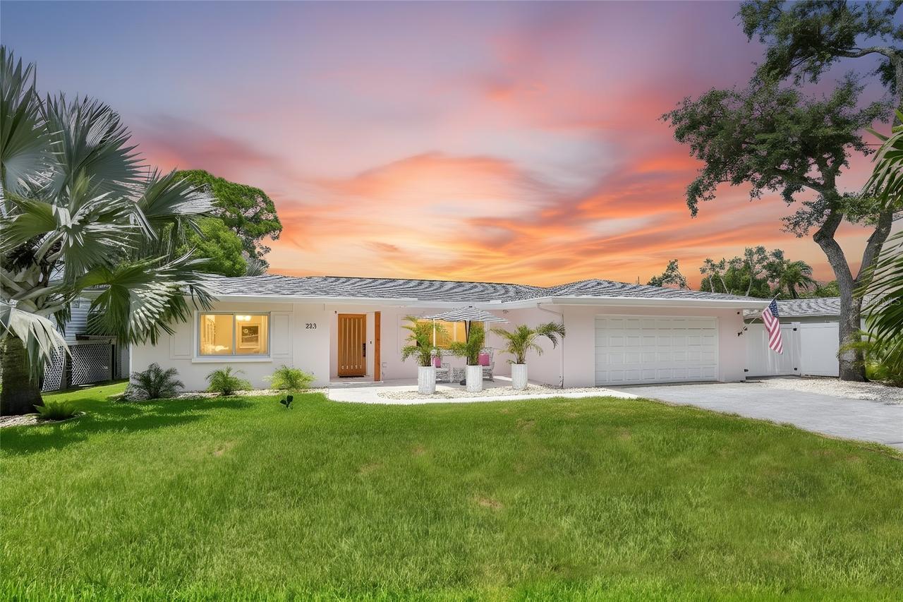 223 Pinecrest Dr., Palm Harbor, FL 34683