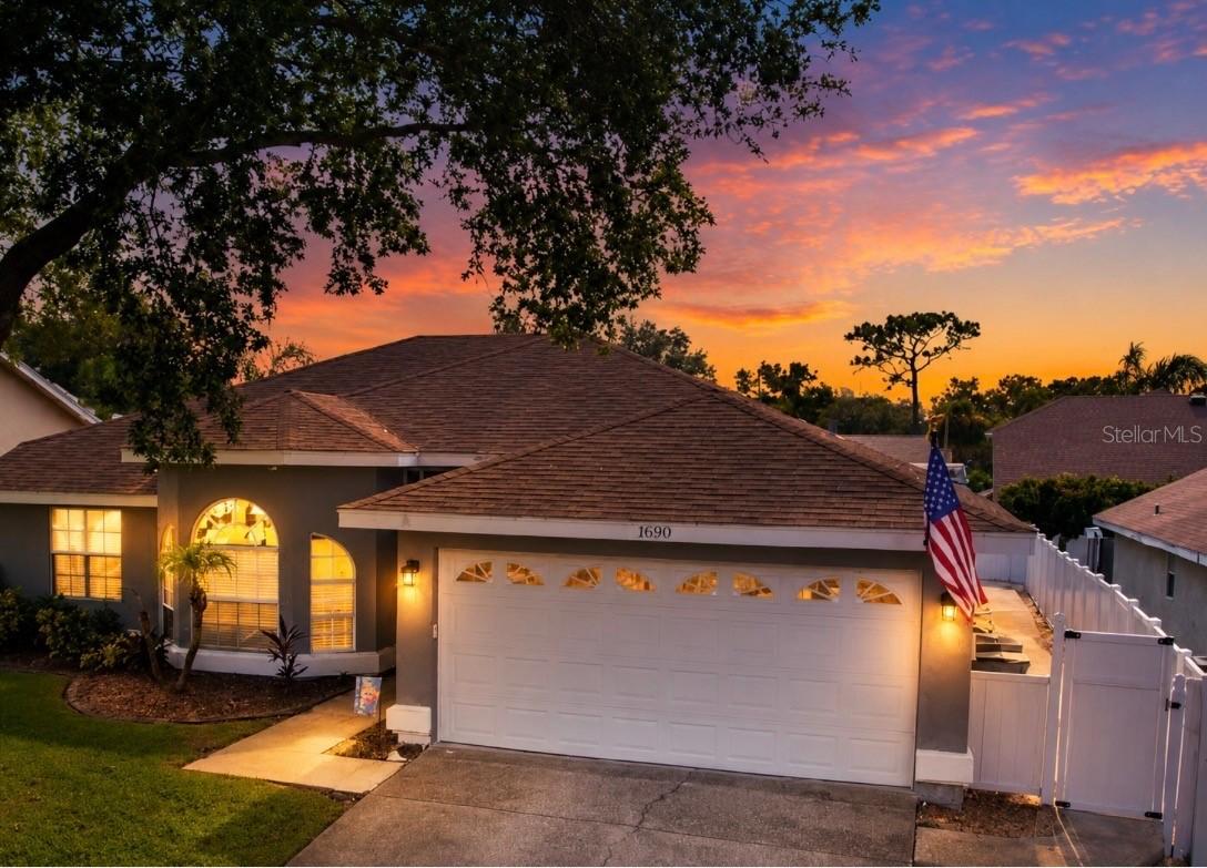 1690 Winners Cir., Tarpon Springs, FL 34689
