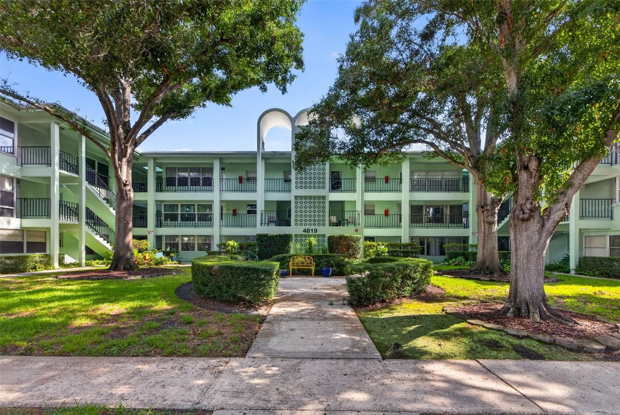 4819 8th Ave. #201, St Petersburg, FL 33713