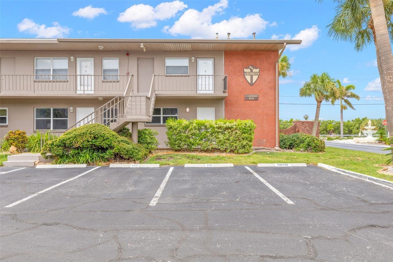 2 Causeway Blvd. #101, Dunedin, FL 34698