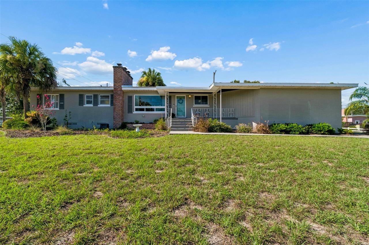 302 Deer Park Ave., Tampa, FL 33617