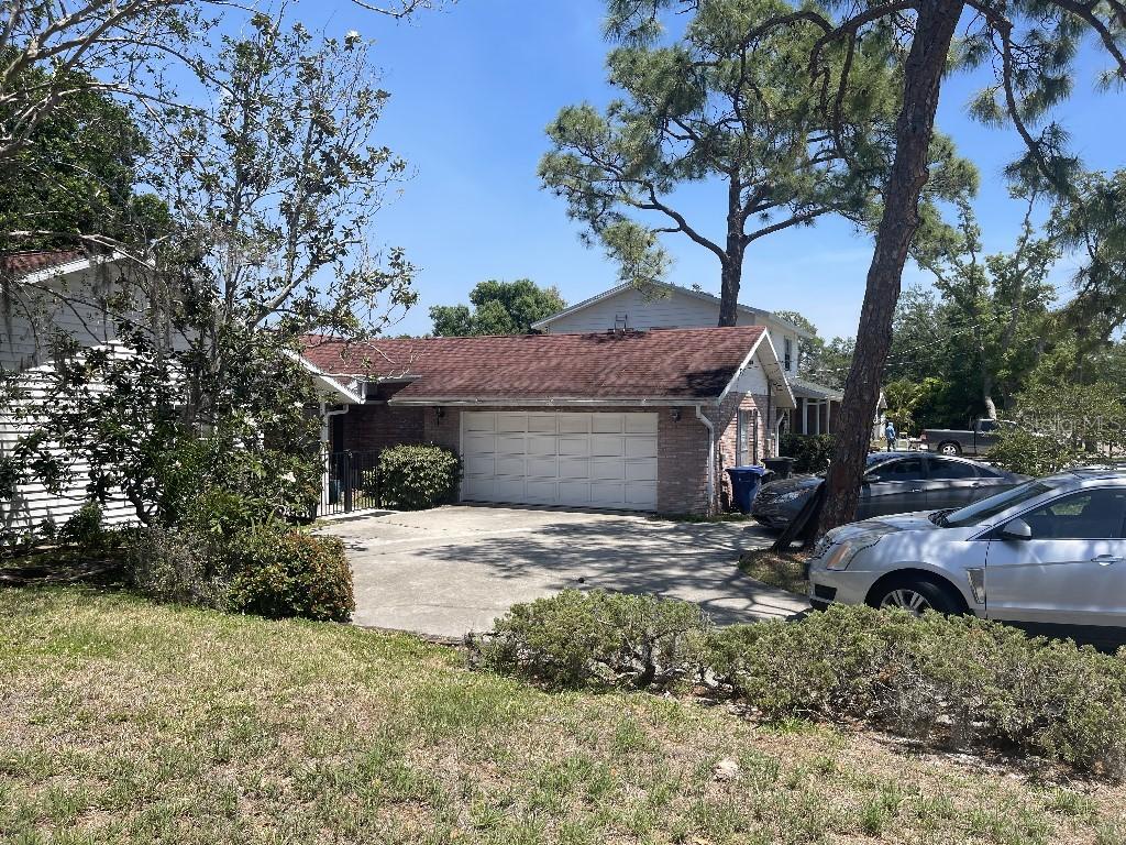 2705 Wilkinson Rd., Sarasota, FL 34231