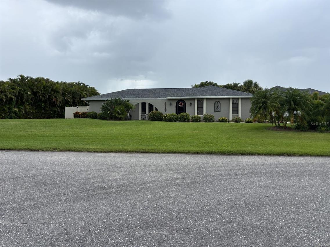 17071 Waters Edge Cir., North Fort Myers, FL 33917