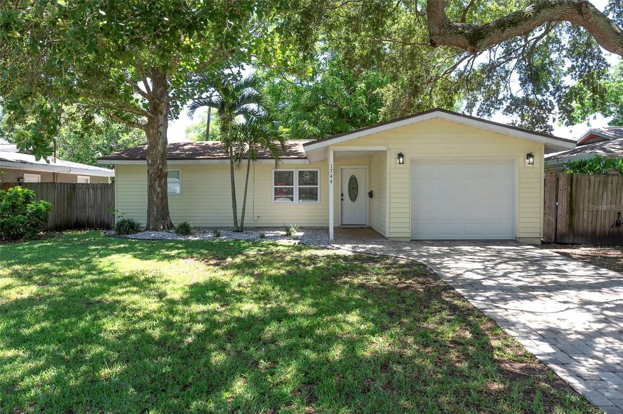 1744 26th Ave., St Petersburg, FL 33713
