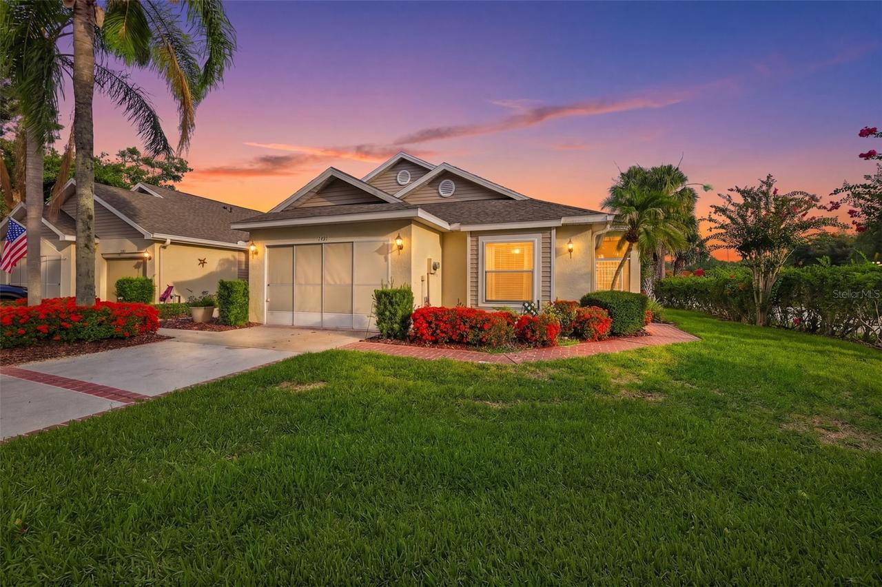 2401 Nantucket Glen Pl. #11, Sun City Center, FL 33573