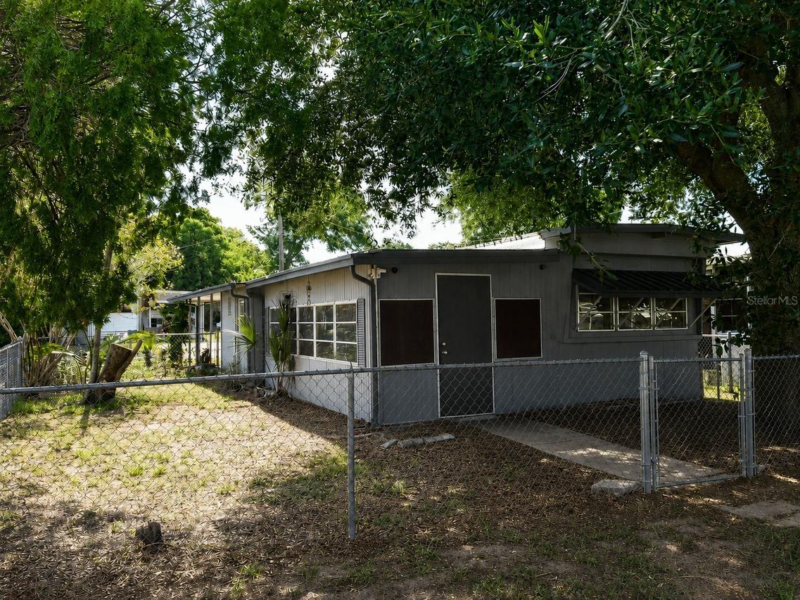 6250 Connecticut St., Zephyrhills, FL 33542