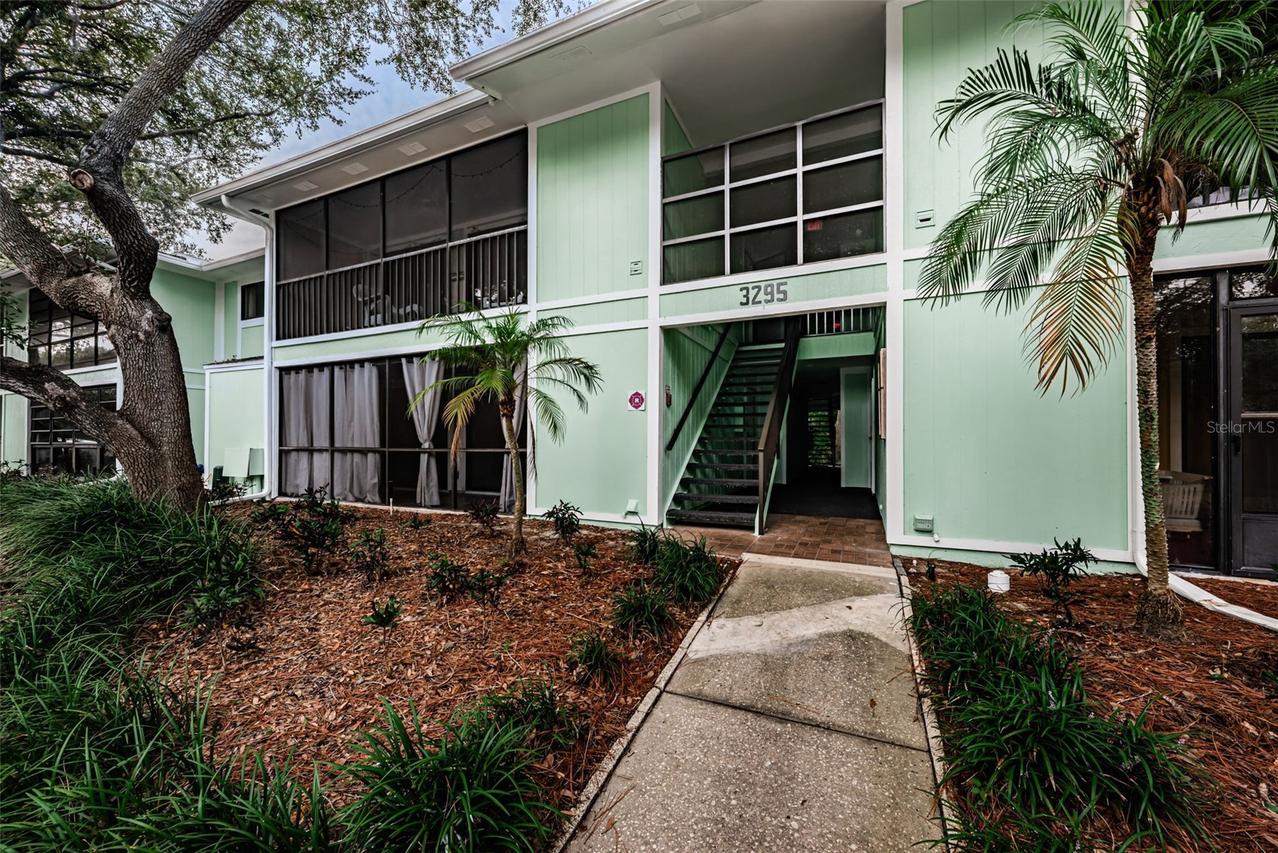 3295 Fox Chase Cir. #107, Palm Harbor, FL 34683