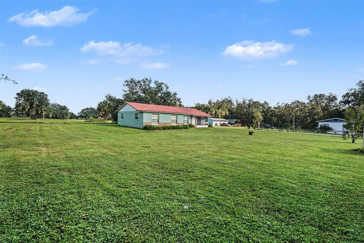 3149 Sydney Dover Rd., Dover, FL 33527