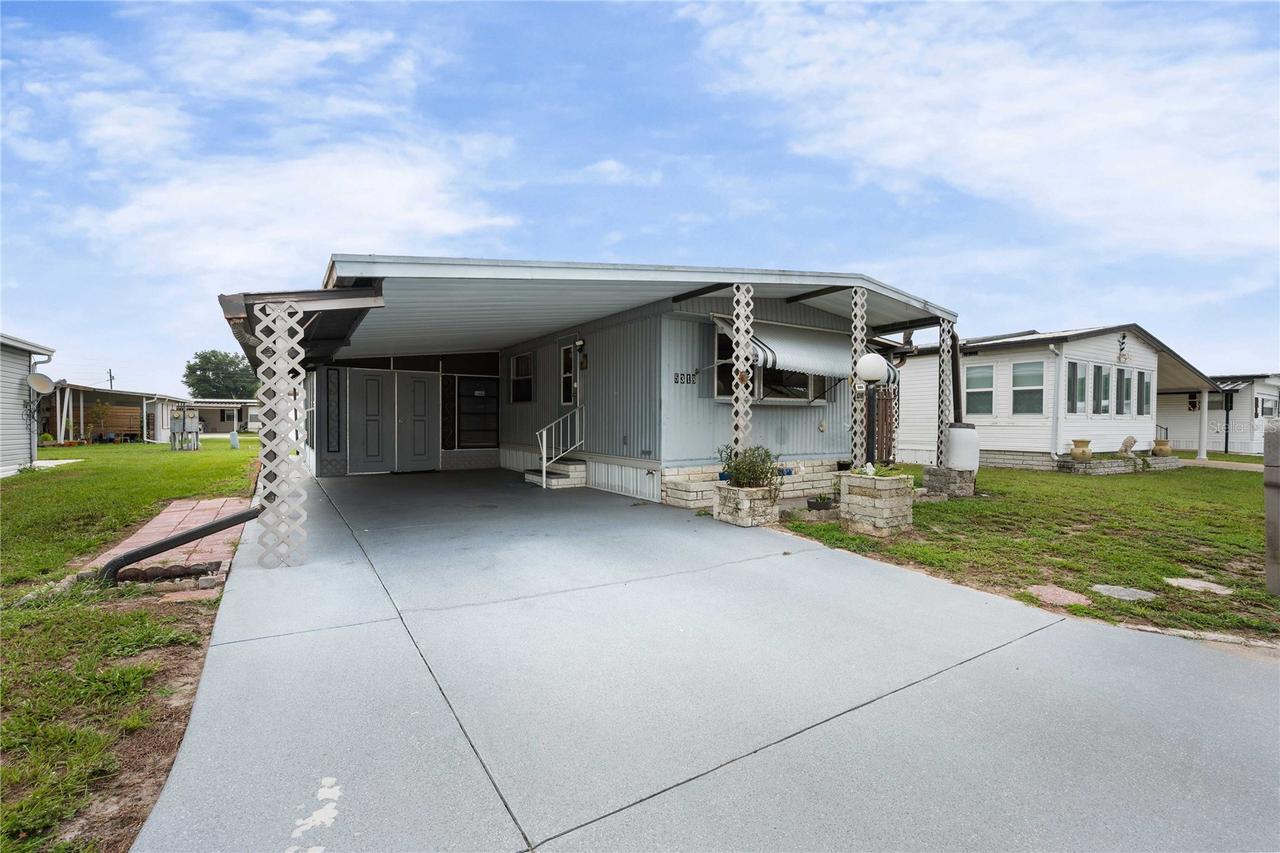 5318 Astrid Dr., Zephyrhills, FL 33541
